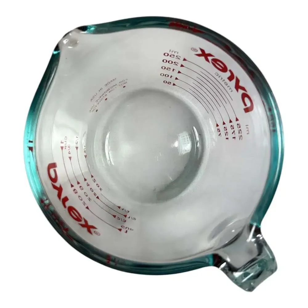 Vtg Small pyrex Glass Measuring Cup Red Letters Open J Handle 1 Cup 8 oz 250 ml